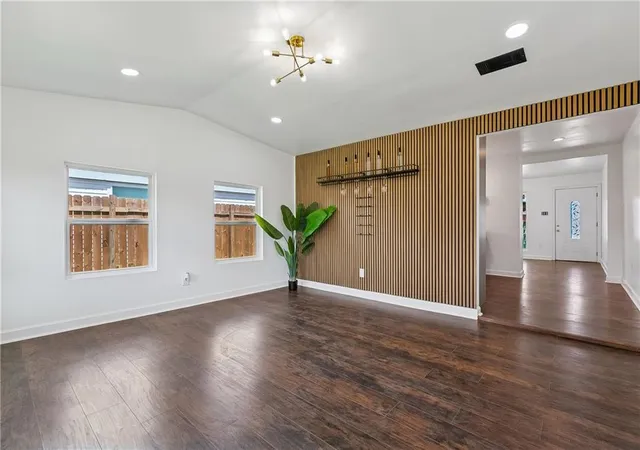 Photo 3 of Single family home for sale at 153 Elaine Dr, Westwego, LA 70094 | MLS# 2573101 | Listing updated on 2026-08-30