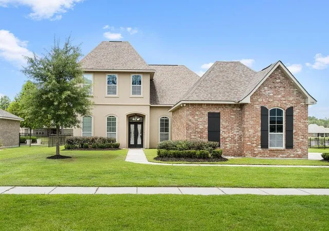 Photo 1 of Single family home for sale at 298 Saw Grass Loop, Covington, LA 70435 | MLS# 2573256 | Listing updated on 2026-09-12