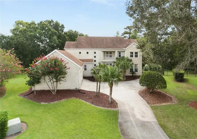 Photo 1 of Single family home for sale at 8 Shoal Crk Dr, New Orleans, LA 70131 | MLS# 2573241 | Listing updated on 2026-09-20
