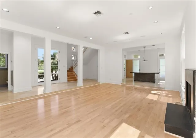 Photo 3 of Single family home for sale at 8 Shoal Crk Dr, New Orleans, LA 70131 | MLS# 2573241 | Listing updated on 2026-09-20