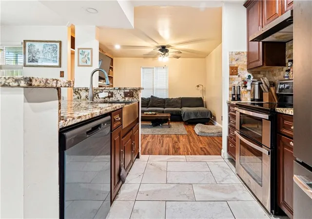 Photo 3 of Townhouse for sale at 817 Cleary Ave, Metairie, LA 70001 | MLS# 2572821 | Listing updated on 2026-09-27