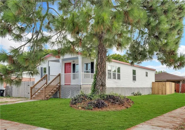 Photo 3 of Sale Pending at 5601 Debore Dr, New Orleans, LA 70126 | MLS# 2572319 | Listing updated on 2026-09-03