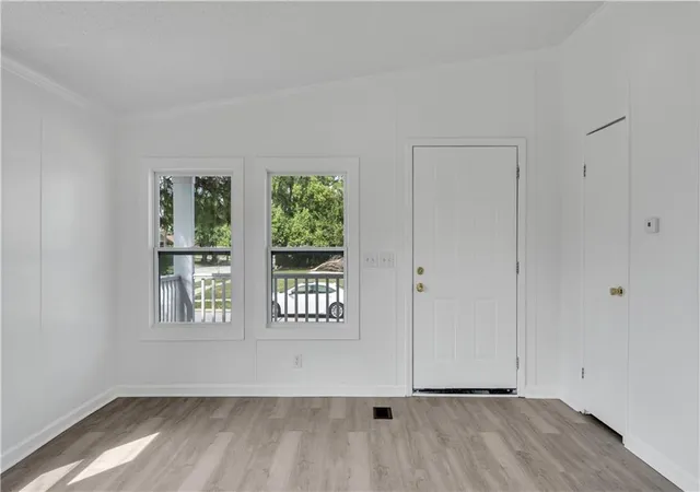 Photo 4 of Sale Pending at 5601 Debore Dr, New Orleans, LA 70126 | MLS# 2572319 | Listing updated on 2026-09-03
