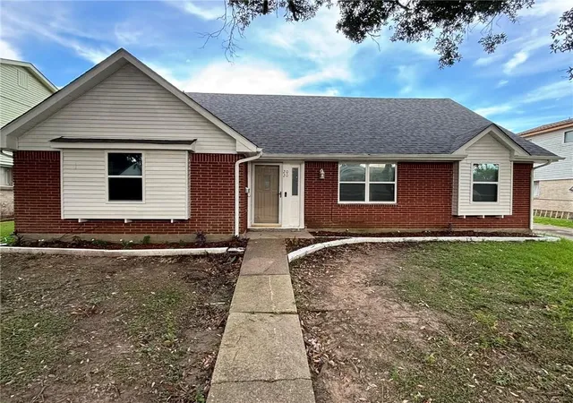 Photo 1 of Single family home for sale at 2020 Easter Ln, New Orleans, LA 70114 | MLS# 2572184 | Listing updated on 2026-10-02