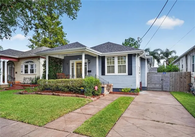 Photo 2 of Single family home for sale at 807 Navarre Ave, New Orleans, LA 70124 | MLS# 2572113 | Listing updated on 2026-09-21