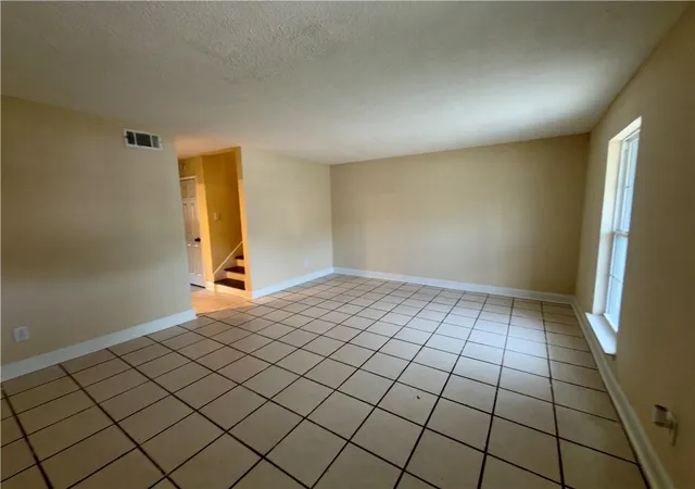 Photo 3 of Townhouse for sale at 148 Westpark Ct, New Orleans, LA 70114 | MLS# 2573373 | Listing updated on 2026-09-15