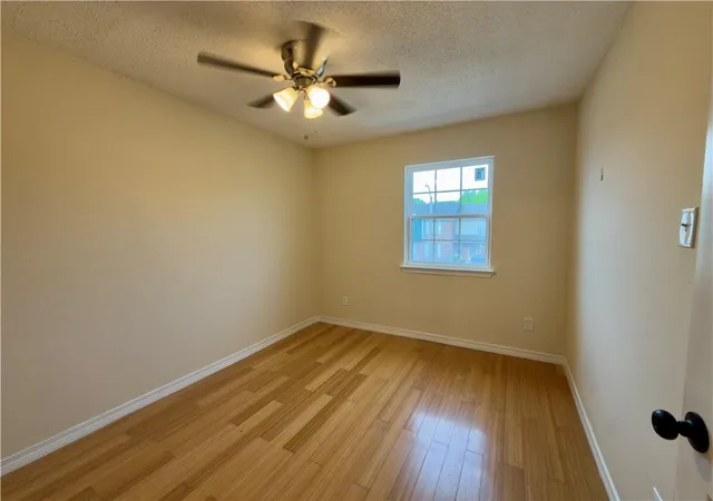 Photo 4 of Townhouse for sale at 148 Westpark Ct, New Orleans, LA 70114 | MLS# 2573373 | Listing updated on 2026-09-15