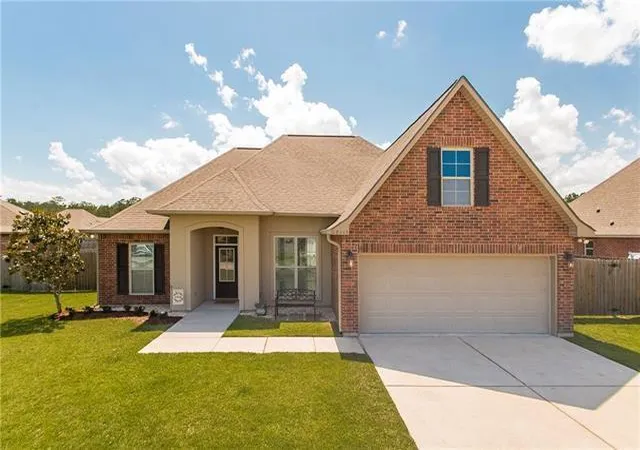 Photo 1 of Single family home for sale at 28413 Loiret Ct, Ponchatoula, LA 70454 | MLS# 2573385 | Listing updated on 2026-09-06