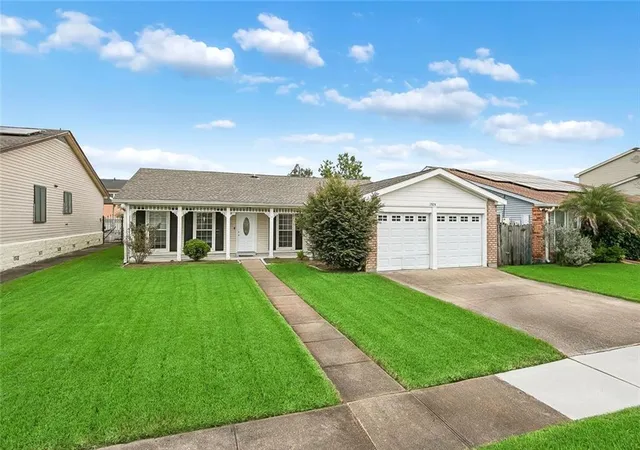 Photo 2 of Single family home for sale at 3824 Shannon Dr, Harvey, LA 70058 | MLS# 2572981 | Listing updated on 2026-09-02