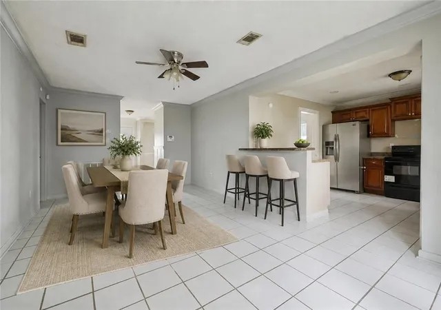Photo 3 of Single family home for sale at 3824 Shannon Dr, Harvey, LA 70058 | MLS# 2572981 | Listing updated on 2026-09-02