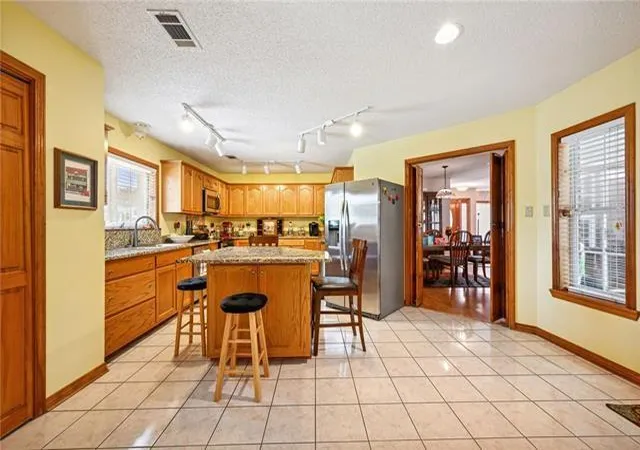 Photo 3 of Single family home for sale at 18382 Wisteria Dr, Ponchatoula, LA 70454 | MLS# 2573424 | Listing updated on 2026-09-18
