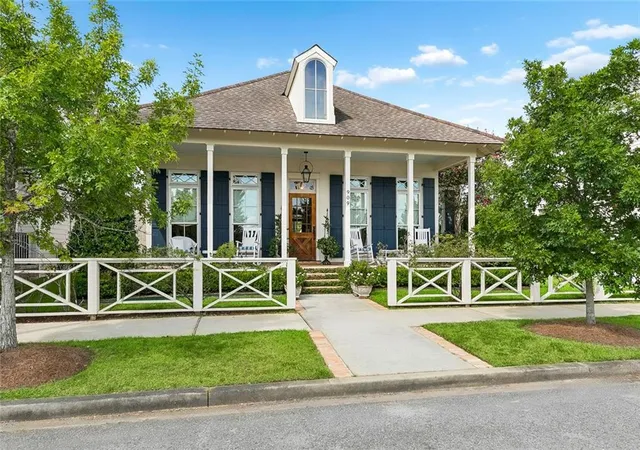 Photo 1 of Single family home for sale at 909 Tezcucco Ct, Covington, LA 70433 | MLS# 2572820 | Listing updated on 2026-09-10