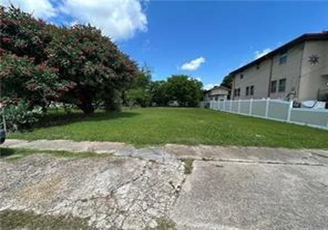 Photo 1 of Sale Pending at 1005 Solon St, Gretna, LA 70053 | MLS# 2573461 | Listing updated on 2026-09-08