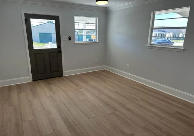 Photo 2 of Single family home for sale at 2215 Newton St, Gretna, LA 70053 | MLS# 2573469 | Listing updated on 2026-10-03