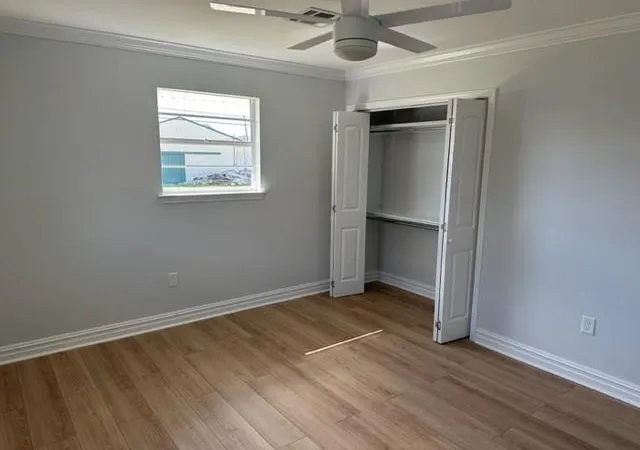 Photo 4 of Single family home for sale at 2215 Newton St, Gretna, LA 70053 | MLS# 2573469 | Listing updated on 2026-10-03