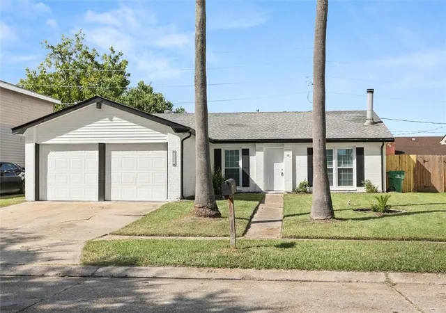 Single family home for sale at 2536 Eastview Dr, Harvey, LA 70058 | MLS# 2573442