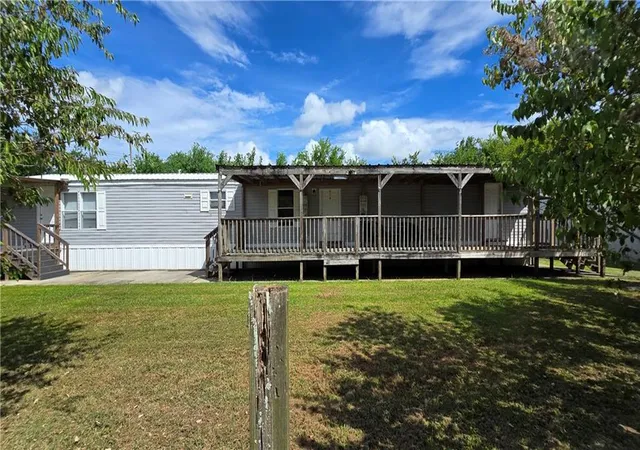 Photo 2 of Single family home for sale at 31961 Highway 23, Buras, LA 70041 | MLS# 2573397 | Listing updated on 2026-08-31