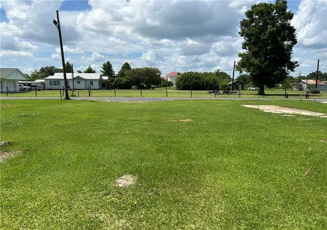 Photo 1 of Land for sale at 111 Butler St, Thibodaux, LA 70301 | MLS# 2573578 | Listing updated on 2026-09-12