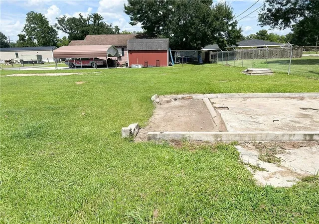 Photo 3 of Land for sale at 111 Butler St, Thibodaux, LA 70301 | MLS# 2573578 | Listing updated on 2026-09-12