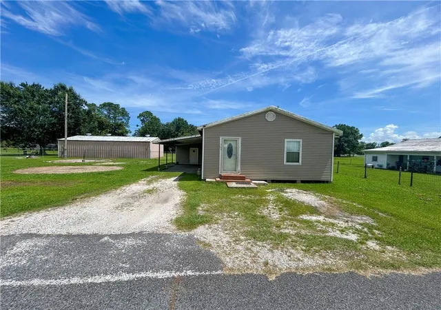 Single family home for sale at 115 Butler St, Thibodaux, LA 70301 | MLS# 2573564