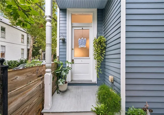 Listing Photo 3 - Condo for sale in building located at 1000 Euterpe St, New Orleans, LA 70130 - Unit #0