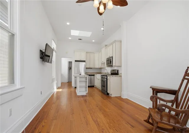 Listing Photo 2 - Condo for sale in building located at 7911 Cohn St, New Orleans, LA 70118 - Unit #7911