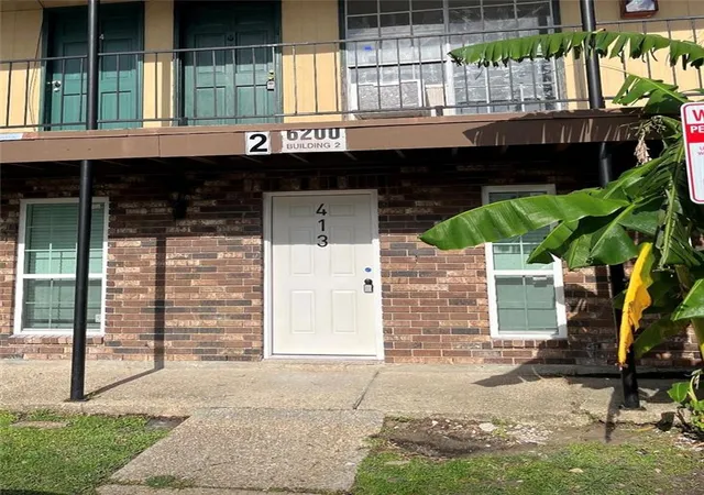Listing Photo 1 - Condo for sale in building located at 6200 Riverside Dr, Metairie, LA 70003 - Unit #413