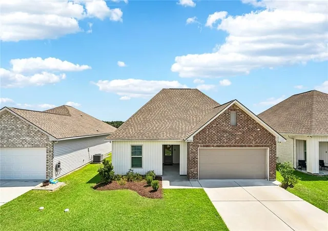 Photo 1 of Single family home for sale at 28326 Merrimack Dr, Denham Springs, LA 70726 | MLS# 2574221 | Listing updated on 2026-09-04