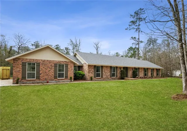 Photo 1 of Single family home for sale at 542 Oak Aly, Pearl River, LA 70452 | MLS# 2572418 | Listing updated on 2026-08-31