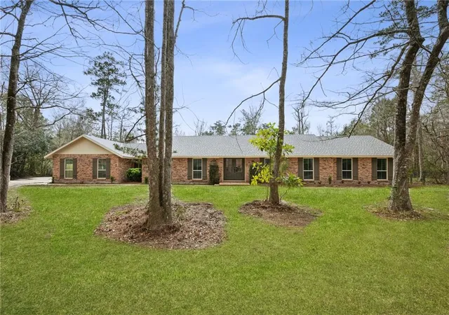 Photo 2 of Single family home for sale at 542 Oak Aly, Pearl River, LA 70452 | MLS# 2572418 | Listing updated on 2026-08-31