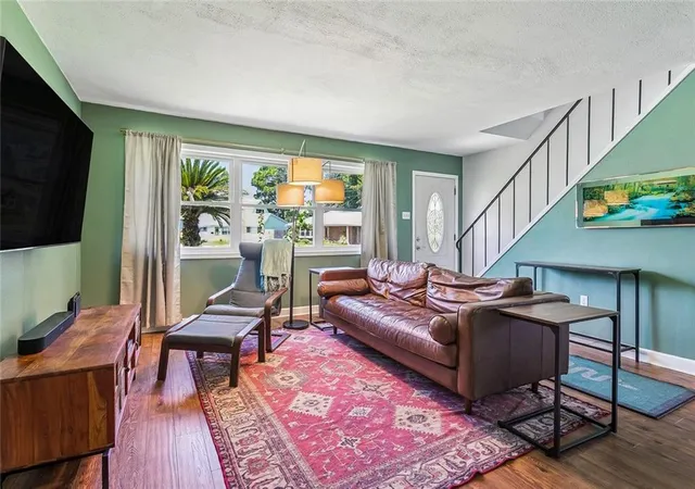 Photo 3 of Single family home for sale at 717 Mary Ln, River Ridge, LA 70123 | MLS# 2574965 | Listing updated on 2026-09-17