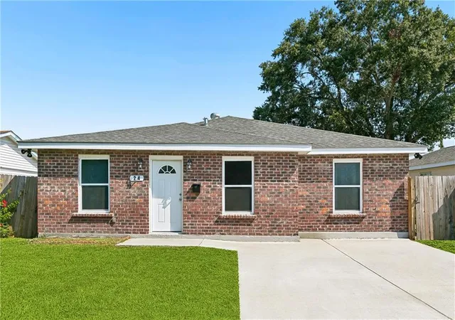 Photo 1 of Single family home for sale at 24 Furman Cir, Kenner, LA 70065 | MLS# 2574933 | Listing updated on 2026-09-21