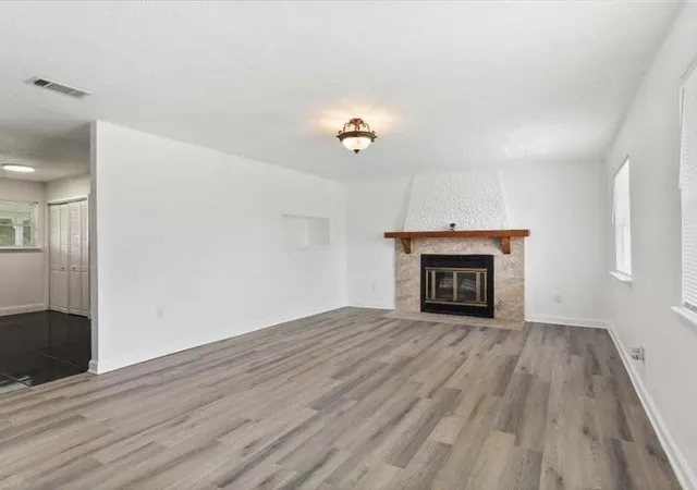 Photo 2 of Single family home for sale at 3040 Sorbonne Dr, Marrero, LA 70072 | MLS# 2574834 | Listing updated on 2026-08-31