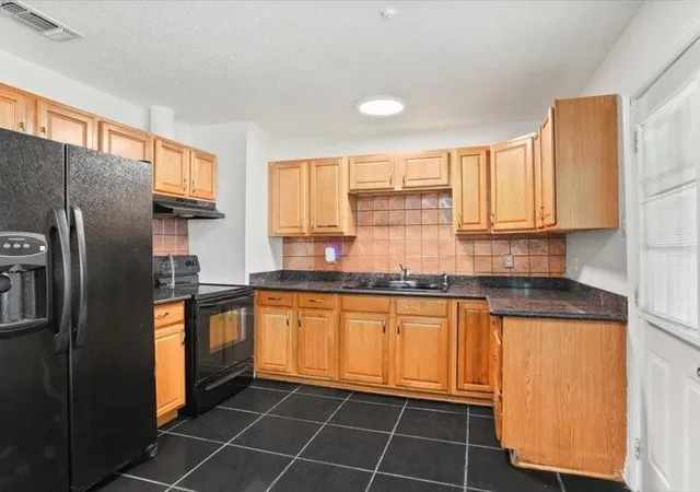 Photo 4 of Single family home for sale at 3040 Sorbonne Dr, Marrero, LA 70072 | MLS# 2574834 | Listing updated on 2026-08-31