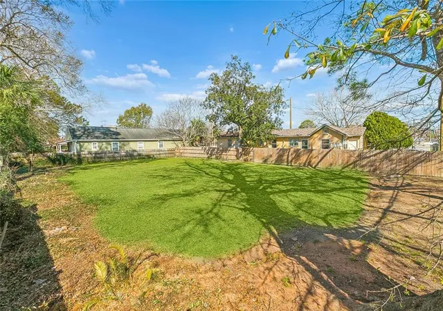 Photo 3 of Land for sale at 2605 Whitney Ave, Gretna, LA 70056 | MLS# 2574673 | Listing updated on 2026-08-31