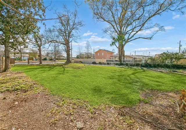 Photo 4 of Land for sale at 2605 Whitney Ave, Gretna, LA 70056 | MLS# 2574673 | Listing updated on 2026-08-31