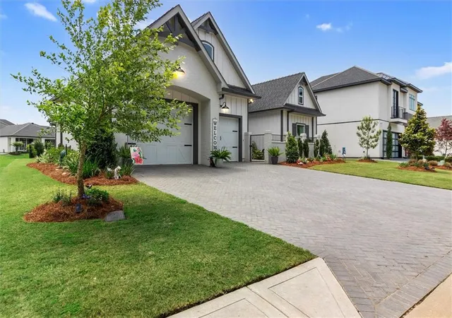 Photo 1 of Single family home for sale at 501 N Corniche Du Lac, Covington, LA 70433 | MLS# 2574930 | Listing updated on 2026-09-21