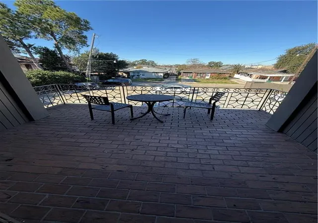 Listing Photo 2 - Condo for sale in building located at 3107 Orris Ln, Metairie, LA 70002 - Unit #