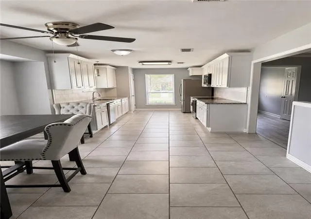 Photo 2 of Single family home for sale at 3818 Sarasota Dr, Baton Rouge, LA 70814 | MLS# 2574704 | Listing updated on 2026-09-04