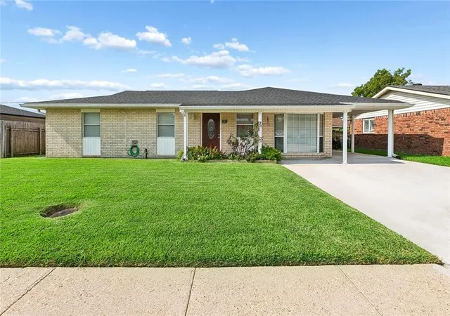 Photo 1 of Single family home for sale at 2812 Virginia Lee Dr, Marrero, LA 70072 | MLS# 2575123 | Listing updated on 2026-09-09