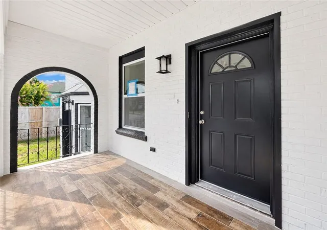 Photo 3 of Single family home for sale at 8602 Palm St, New Orleans, LA 70118 | MLS# 2574636 | Listing updated on 2026-09-28