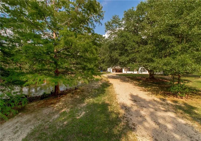 Photo 3 of Single family home for sale at 14259 Highway 22, Ponchatoula, LA 70454 | MLS# 2575222 | Listing updated on 2026-09-08