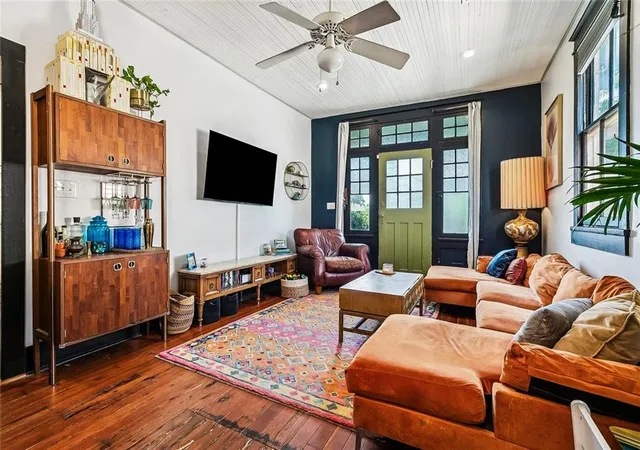 Photo 3 of Sale Pending at 1529 Lesseps St, New Orleans, LA 70117 | MLS# 2574926 | Listing updated on 2026-09-16