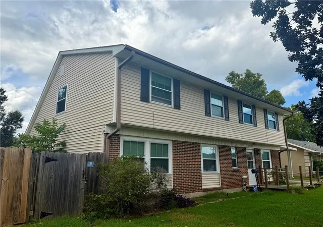 Photo 2 of Single family home for sale at 3803 Ole Miss Dr, Kenner, LA 70065 | MLS# 2575285 | Listing updated on 2026-09-21