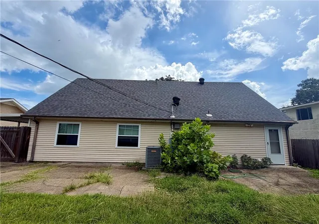 Photo 3 of Single family home for sale at 3803 Ole Miss Dr, Kenner, LA 70065 | MLS# 2575285 | Listing updated on 2026-09-21