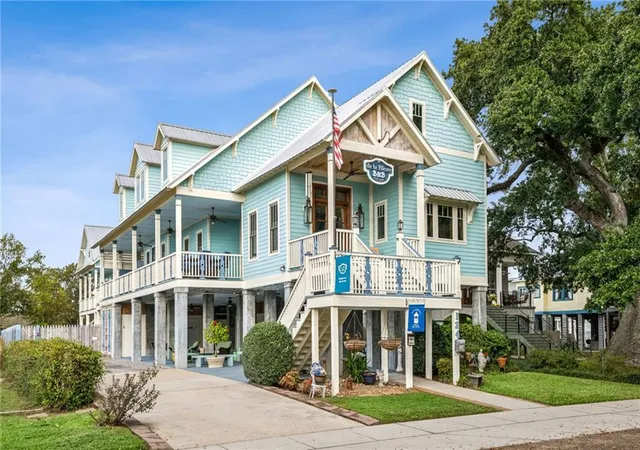 Photo 1 of Mansion for sale at 124 Lafitte St, Mandeville, LA 70448 | MLS# 2575178 | Listing updated on 2026-09-03