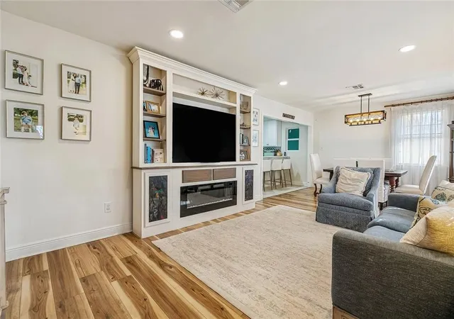 Photo 2 of Single family home for sale at 160 W Henfer Ave, River Ridge, LA 70123 | MLS# 2574843 | Listing updated on 2026-09-02