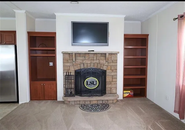 Photo 3 of Single family home for sale at 102 S Dennis St, Thibodaux, LA 70301 | MLS# 2575059 | Listing updated on 2026-09-08