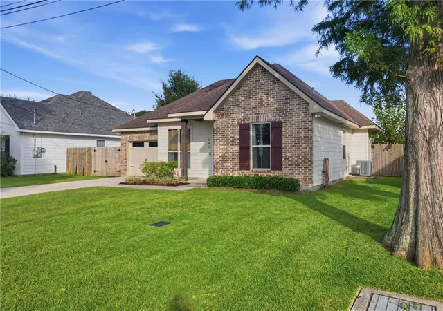 Photo 3 of Single family home for sale at 503 Lauve Ln, Luling, LA 70070 | MLS# 2575307 | Listing updated on 2026-09-19