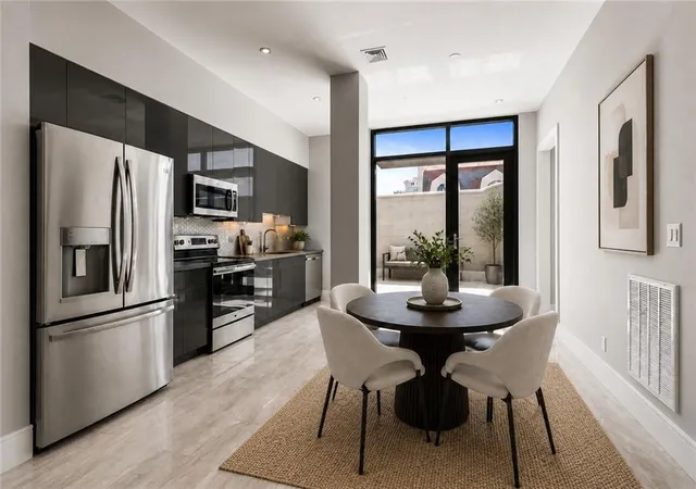 Photo 3 of Condo for sale at 917 Conti St #305, New Orleans, LA 70112 | MLS# 2575314 | Listing updated on 2026-09-30